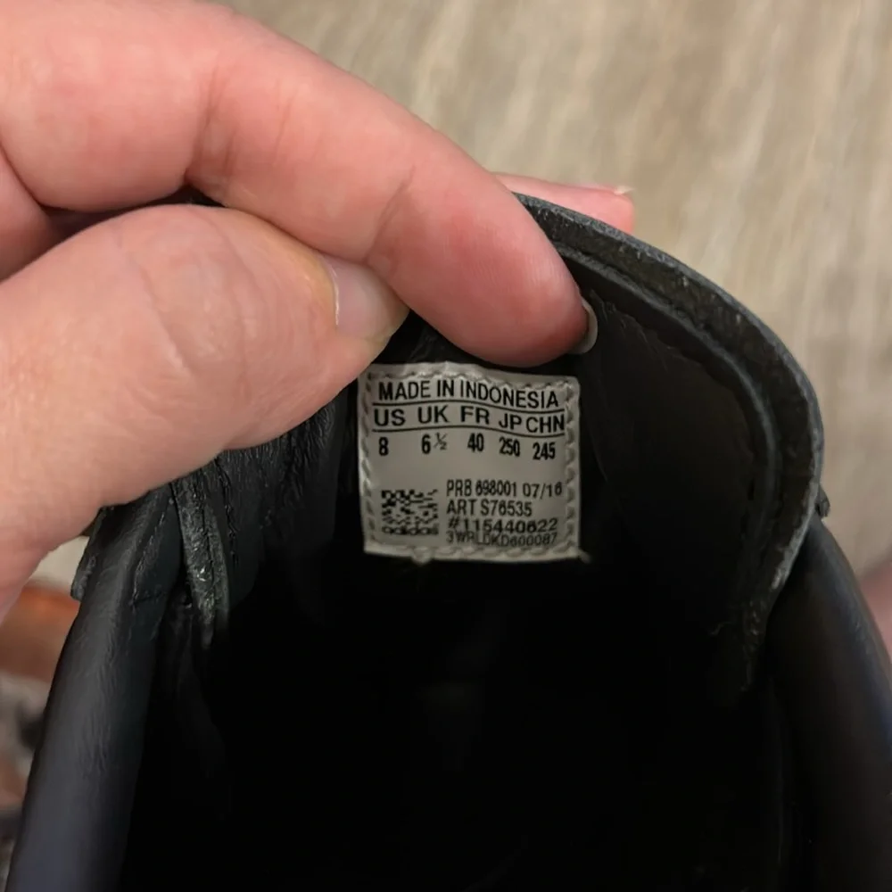 Adidas Limited Edition 80’s Superstar - Picture 6 of 10